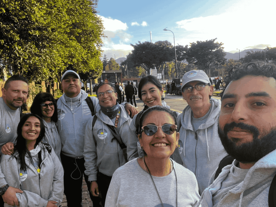 GUIAS VIAJAR Y VIVIR